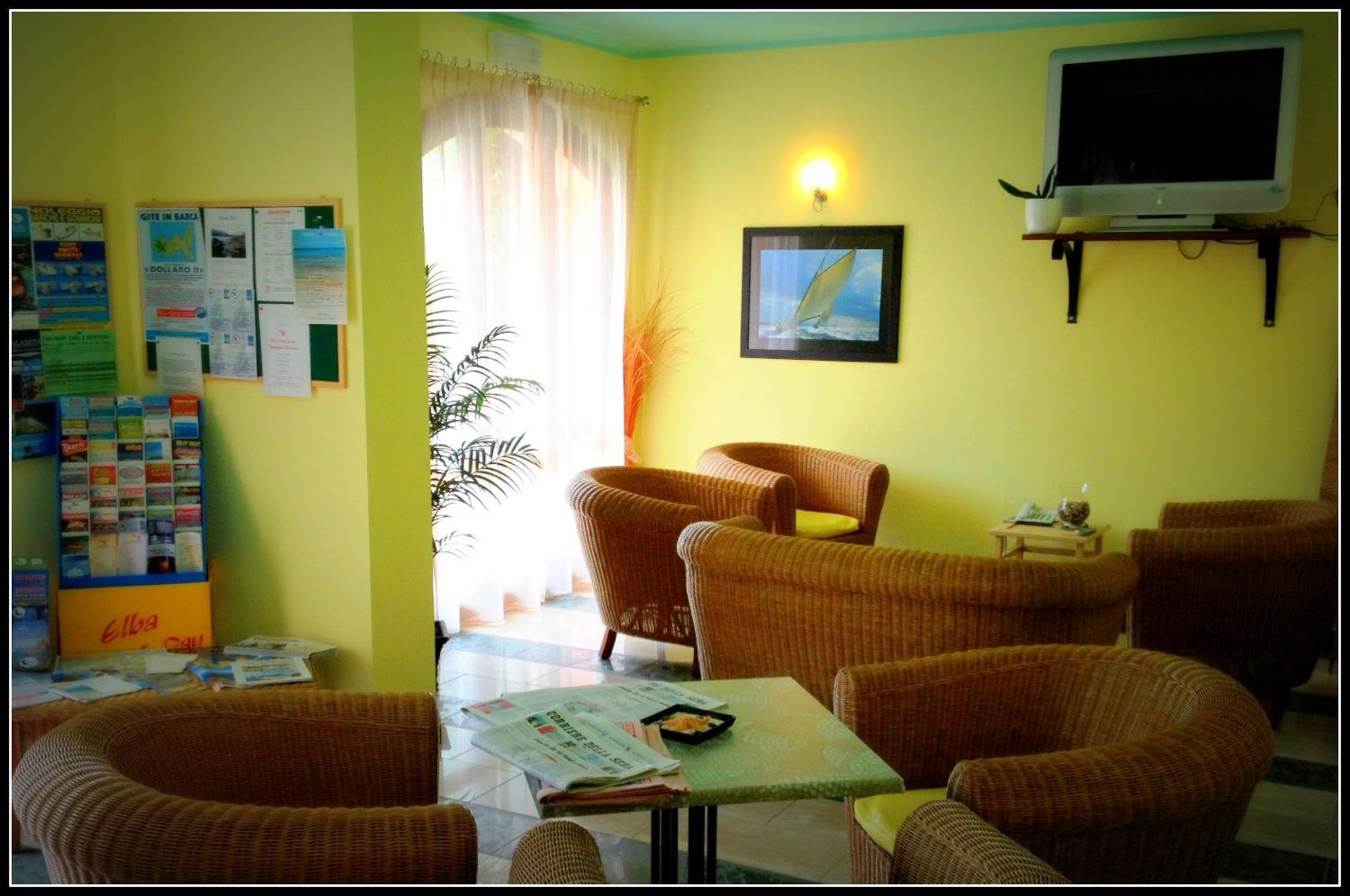 Hotel Mistral Marina di Campo Luaran gambar