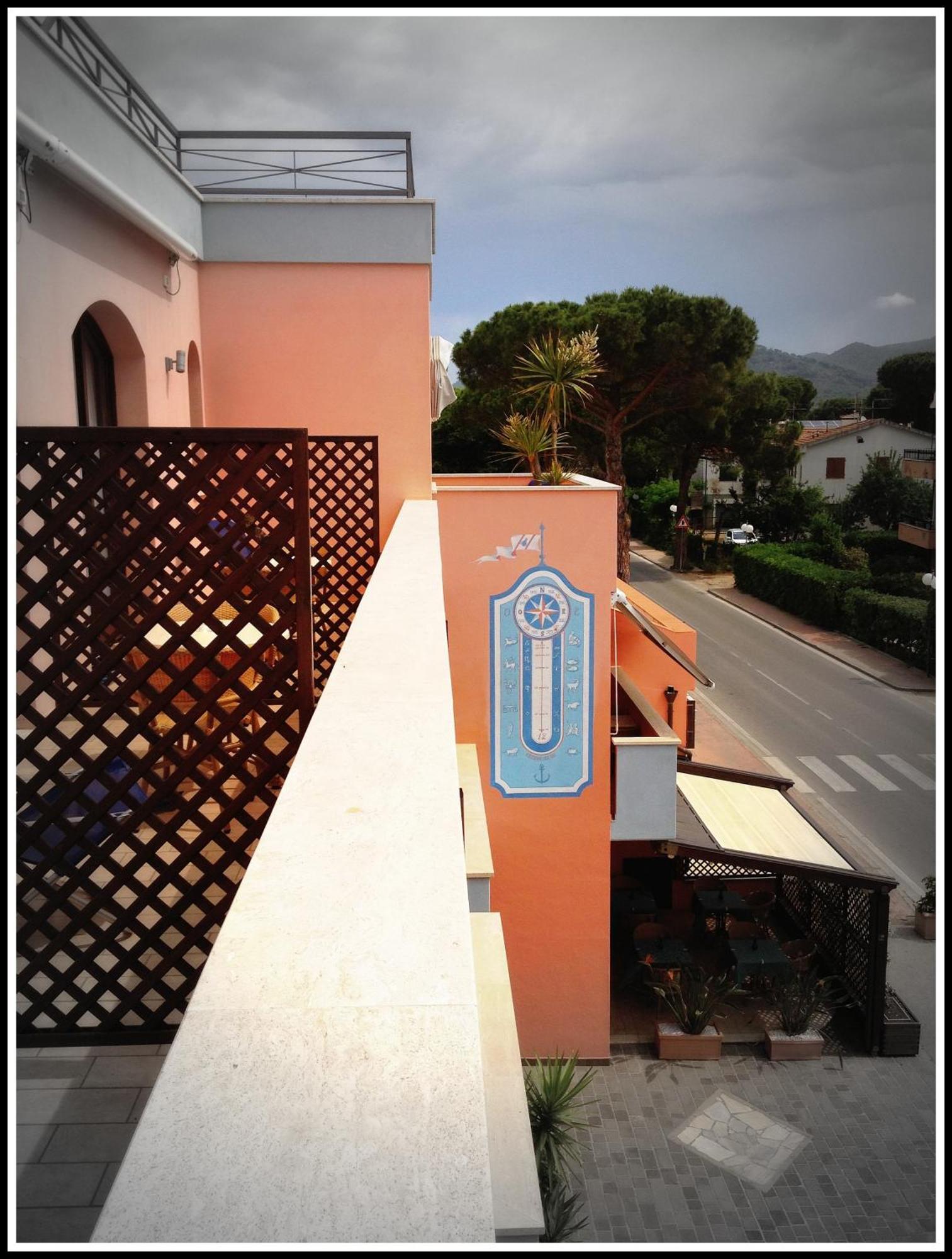 Hotel Mistral Marina di Campo Luaran gambar