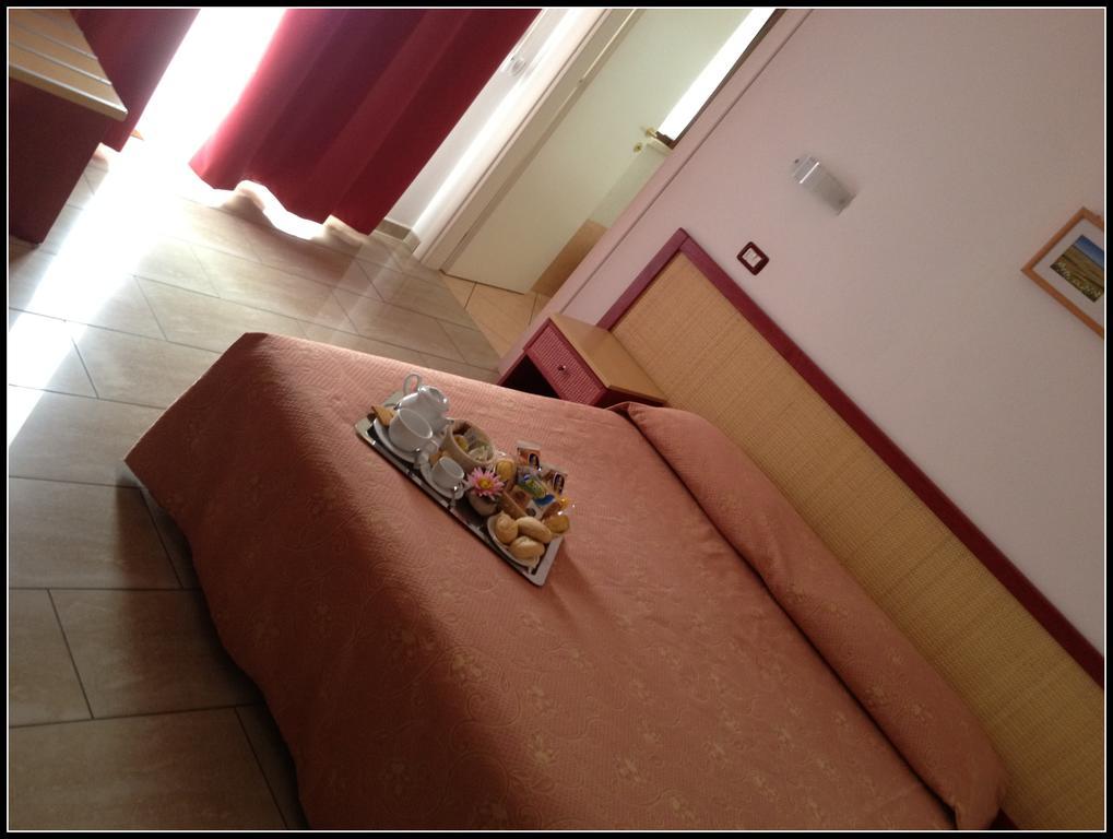 Hotel Mistral Marina di Campo Luaran gambar