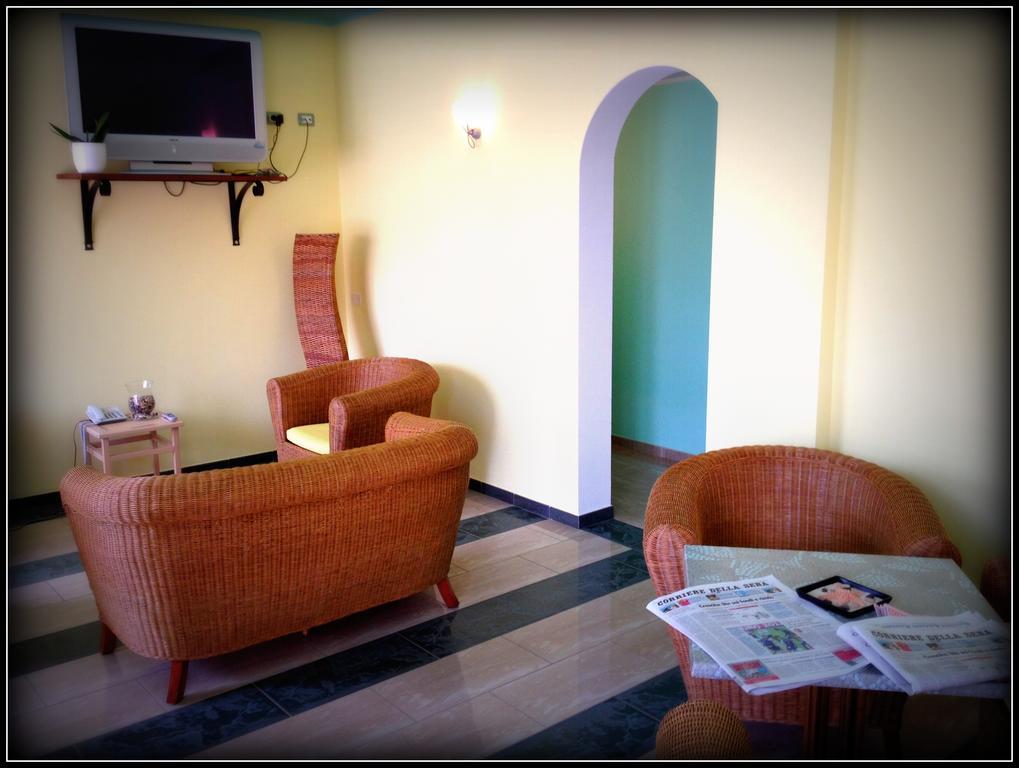 Hotel Mistral Marina di Campo Luaran gambar