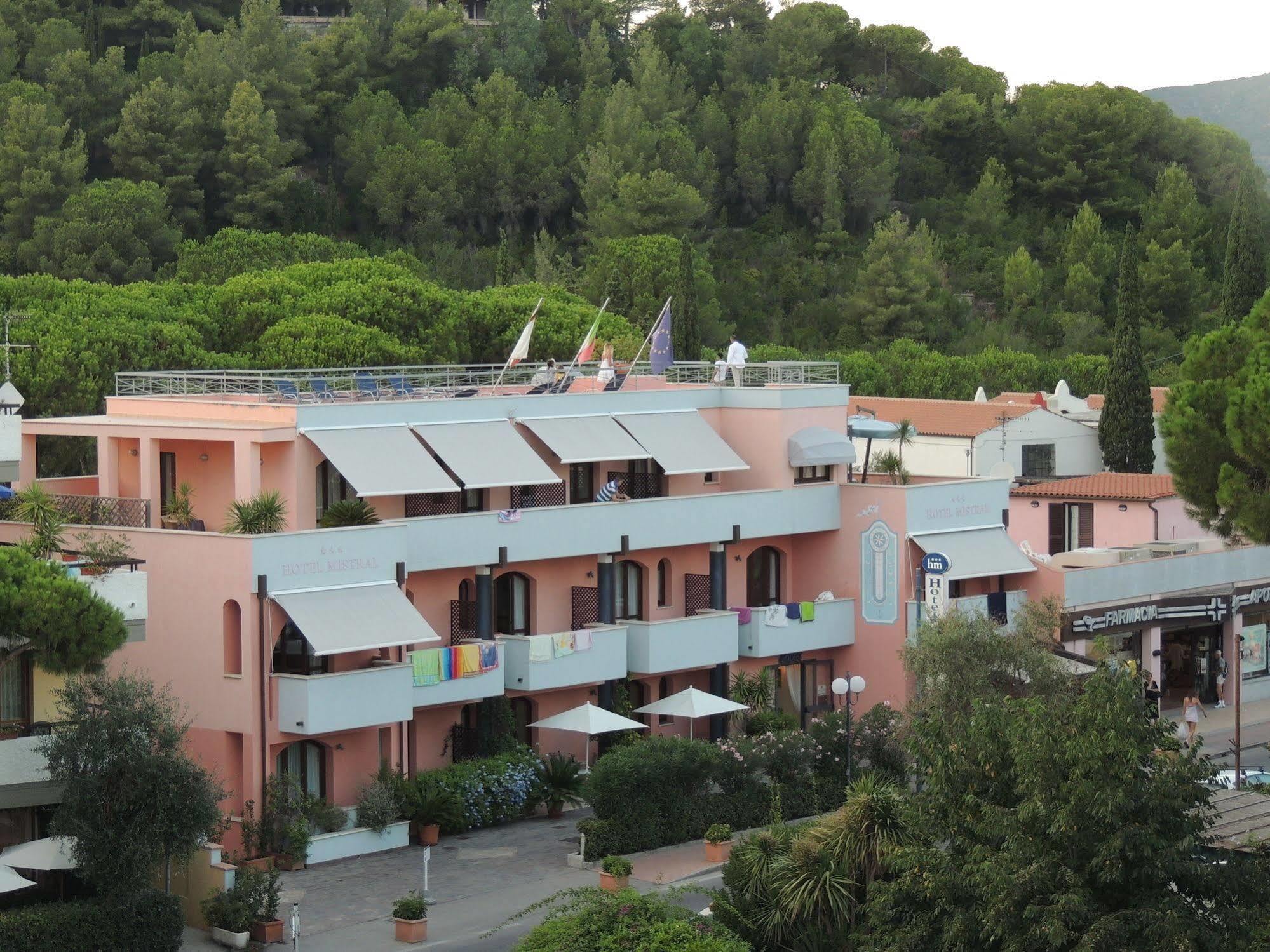 Hotel Mistral Marina di Campo Luaran gambar