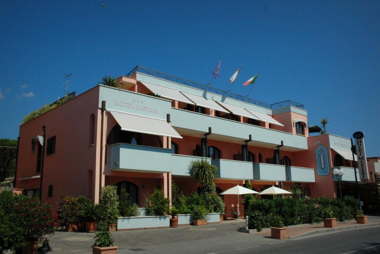 Hotel Mistral Marina di Campo Luaran gambar